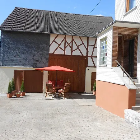 Paula In Im Hunsrueck Tatil Evi Haserich