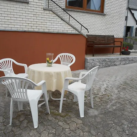 Paula In Im Hunsrueck Feriehus